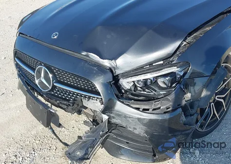 2021 Mercedes-Benz E 350 4Matic z USA, uszkodzony, nr VIN W1KZF8EB1MA924614